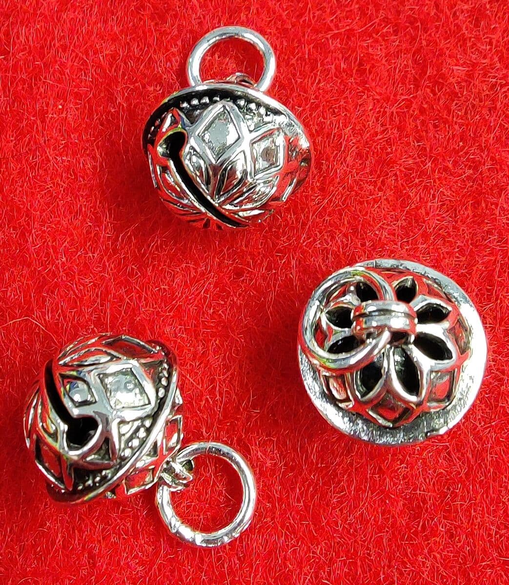 Hopeapatinoitu Koristeellinen KULKUNEN