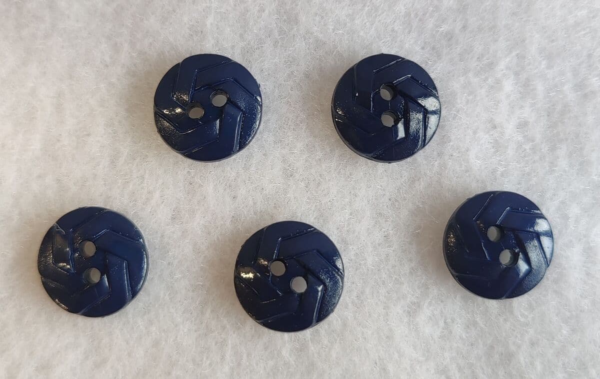 Nappi, tummansininen 15mm, kuvioitu pinta